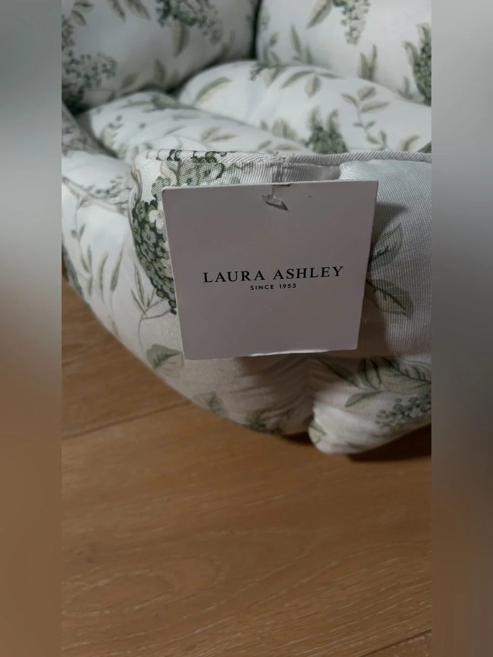 Pet Bed - Floral Green Leaf Print